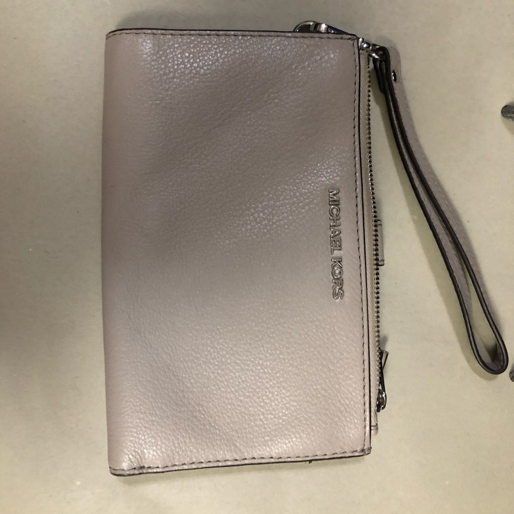 Michael Kors wristlet